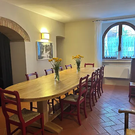 Borgolecchi , Lecchi In Chianti Bed & Breakfast 4*